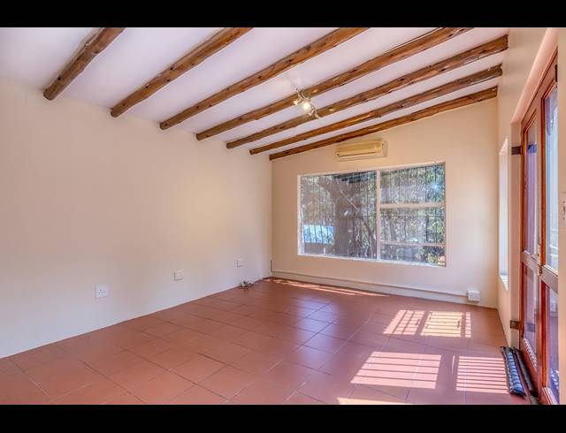7 BEDROOM HOUSE RENTED IN BRYANSTON